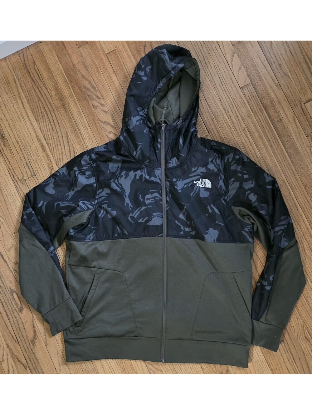 The North Face Train N Logo Zip Up Jacket Camo Men Size XL